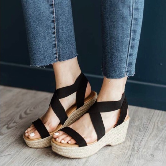 New low wedge espadrilles with elastic 8 left - Picture 2 of 9